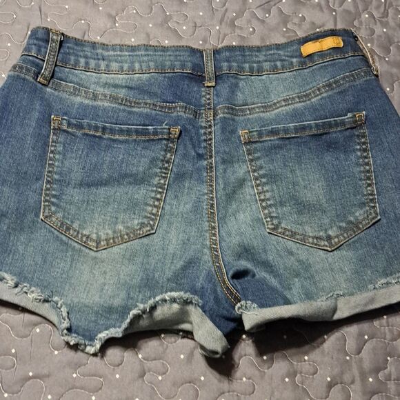 True Craft jean shorts size 11 - Picture 3 of 4